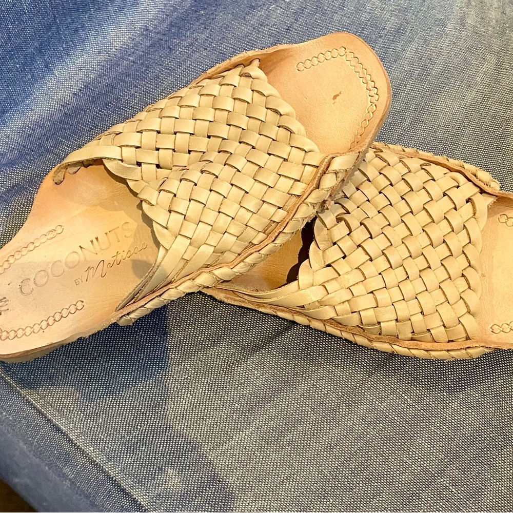 Cool beach Mexico style sandal